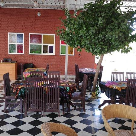 Cafe Pushkar & Pizzeria